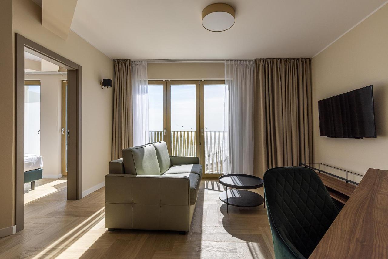 Hotel Meridian Chalupy Ngoại thất bức ảnh